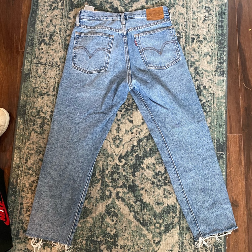 Levi’s wedgie pants